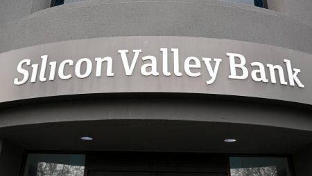 Bank of London devreye girdi: SVP İngiltere için teklifte bulundu