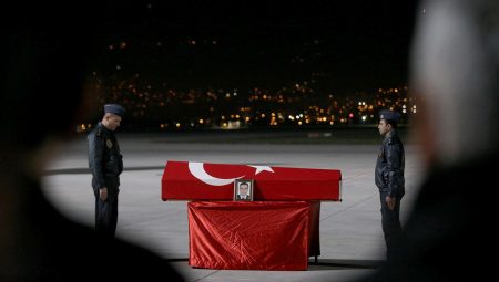 Şehit Albay Adalıoğlu’nun emekliliğini dondurduğu ve sarsıntı bölgesine istekli gittiği belirtildi